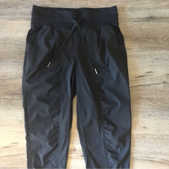 Lululemon Dance Studio Midrise Jogger Black Size 6 - Picture 2 of 9